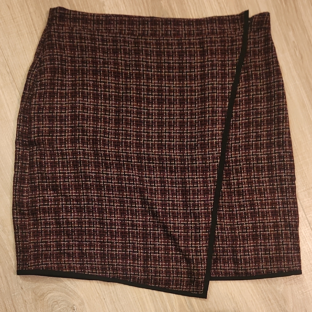 Elegant Plaid Pencil Skirt - Black and Brown